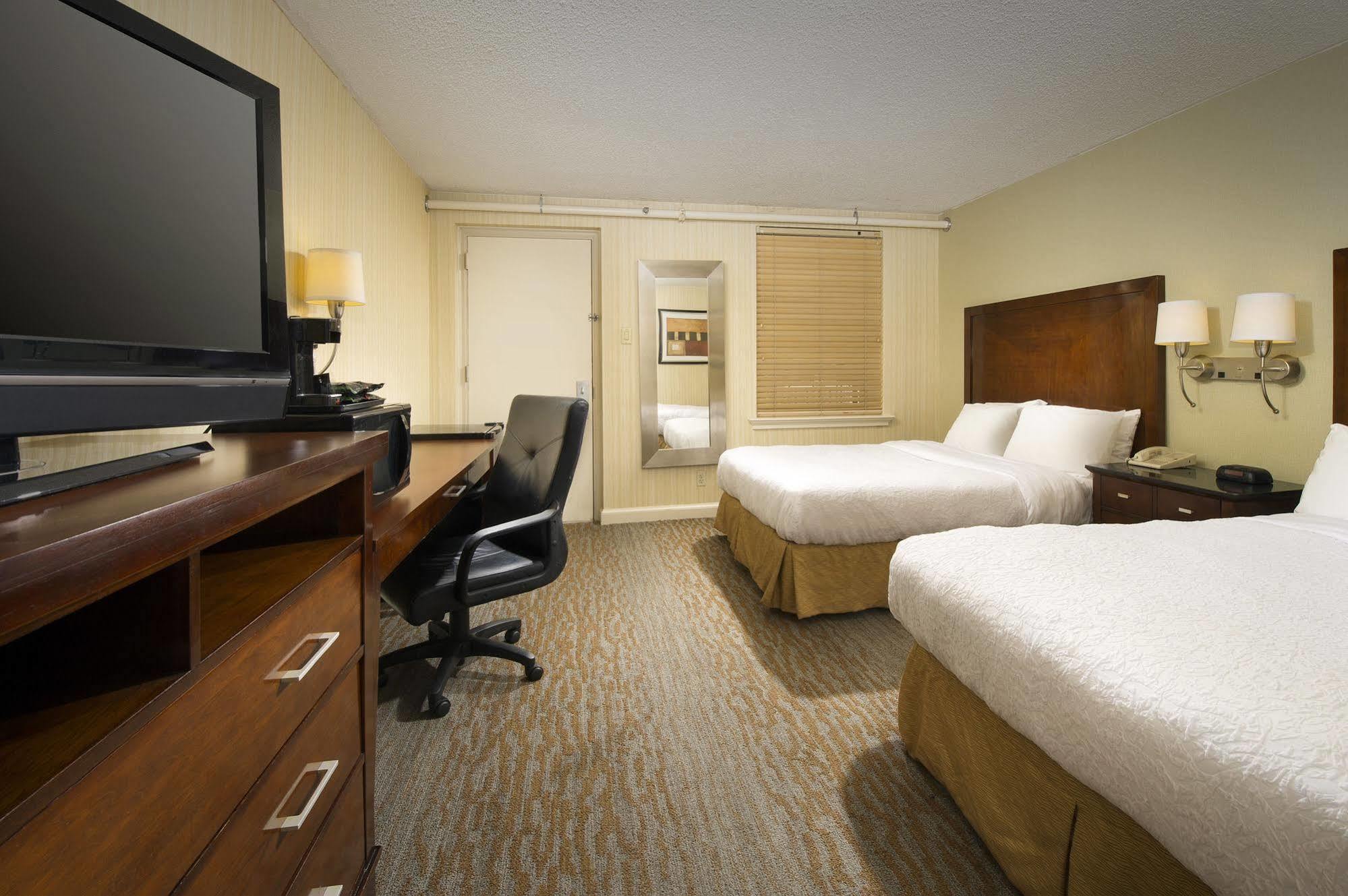 American Inn Of Bethesda Ngoại thất bức ảnh